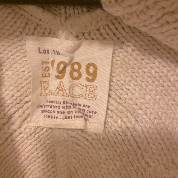 Top - Picture 2 of 3